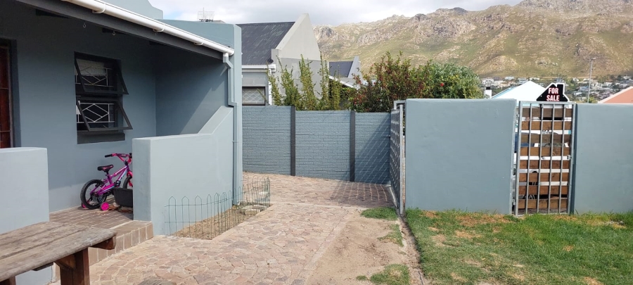 2 Bedroom Property for Sale in Anchorage Park Western Cape